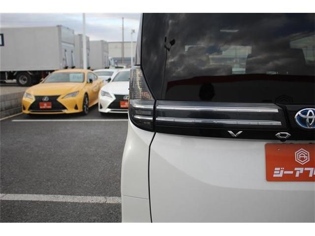 TOYOTA VOXY HYBRID 4WD 2022 Image 31