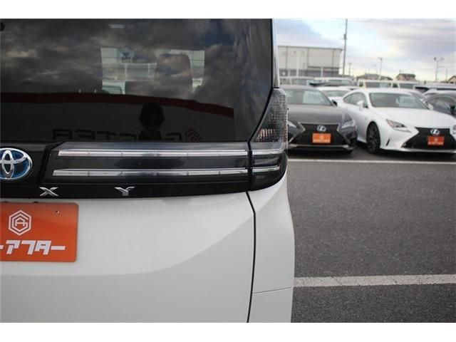 TOYOTA VOXY HYBRID 4WD 2022 Image 31