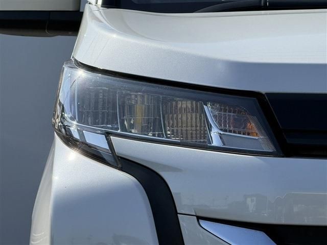 TOYOTA NOAH 2022 Image 31