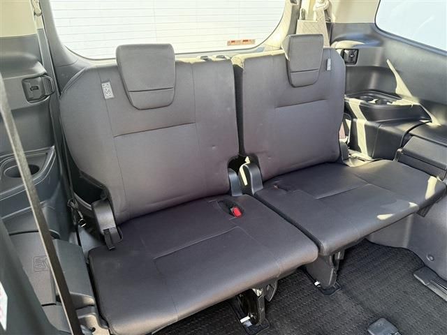 TOYOTA NOAH 2022 Image 31