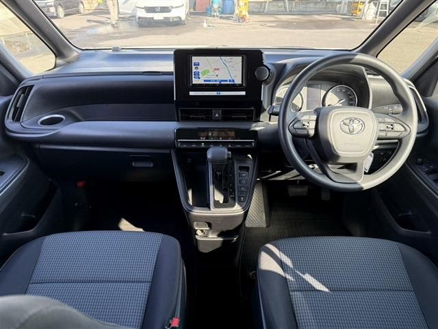 TOYOTA NOAH 2022 Image 31