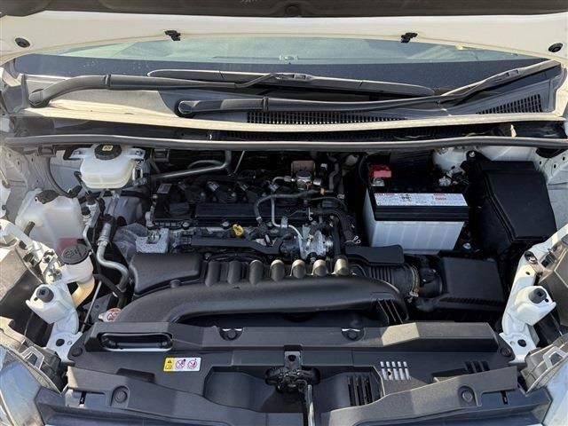 TOYOTA NOAH 2022 Image 31