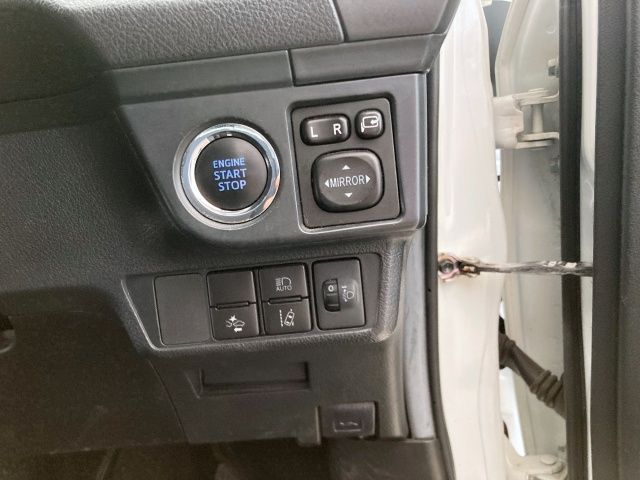 TOYOTA COROLLA AXIO 2020 Image 31