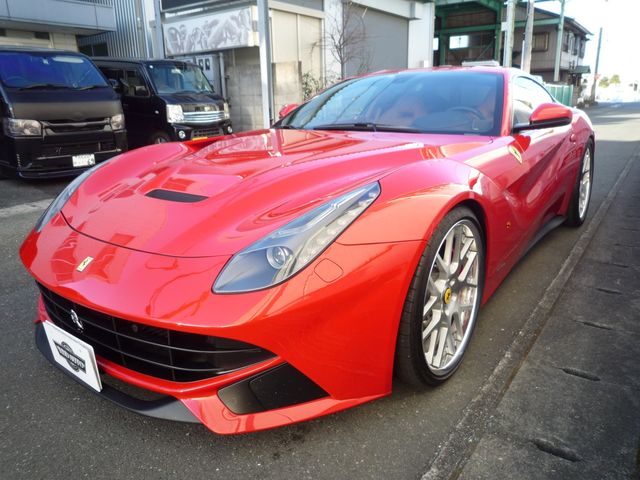 FERRARI F12 2013 Image 31