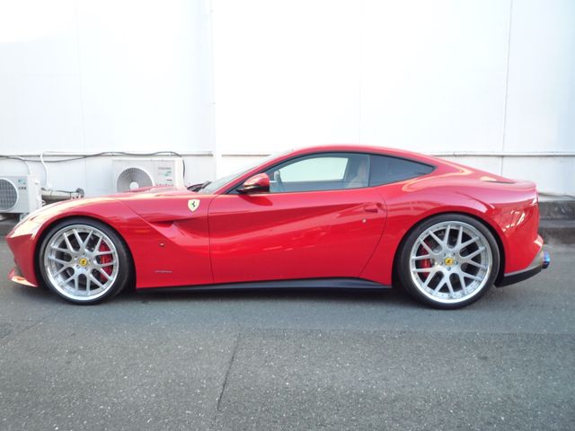 FERRARI F12 2013 Image 31