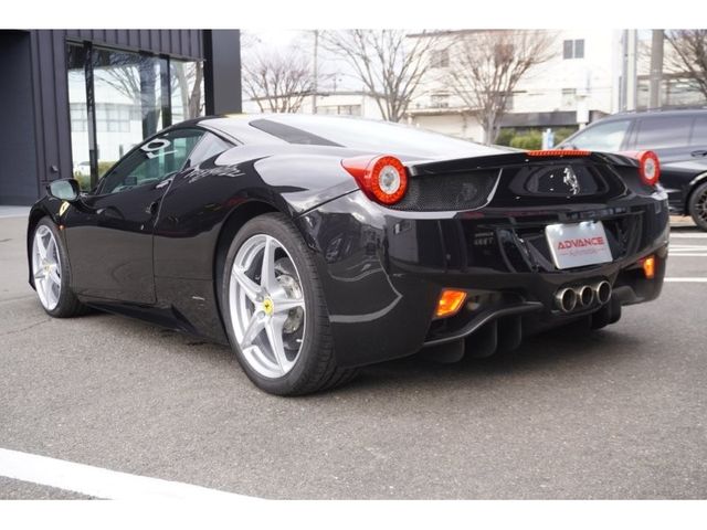 FERRARI 458 ITALIA 2010 Image 31