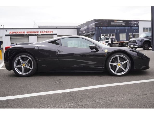 FERRARI 458 ITALIA 2010 Image 31