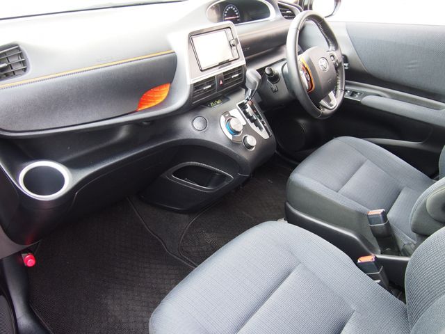 TOYOTA SIENTA 2018 Image 31