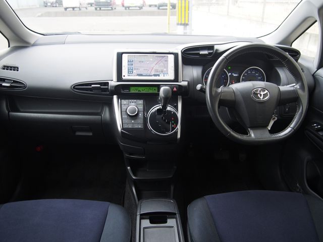 TOYOTA WISH 2013 Image 31