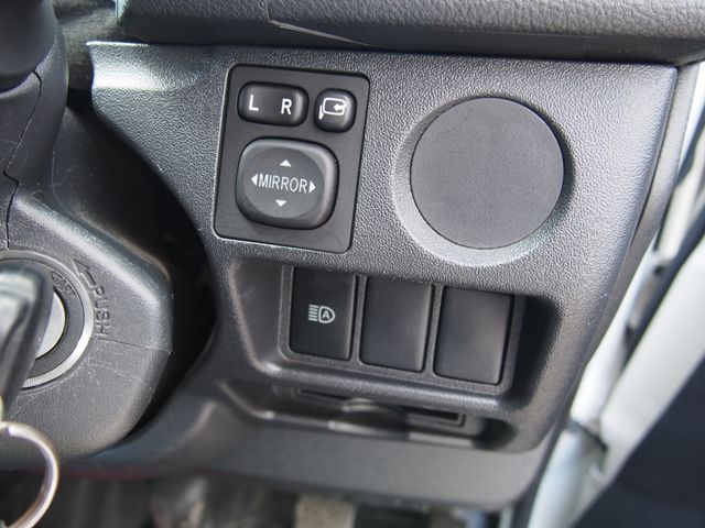 TOYOTA HIACE VAN 4WD 2019 Image 31