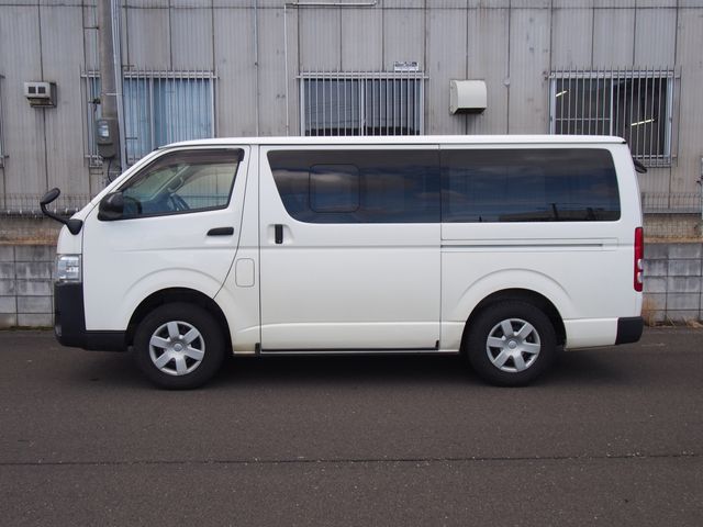TOYOTA HIACE VAN 4WD 2019 Image 31