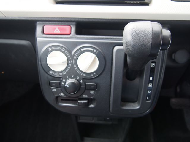 MAZDA CAROL 2017 Image 31