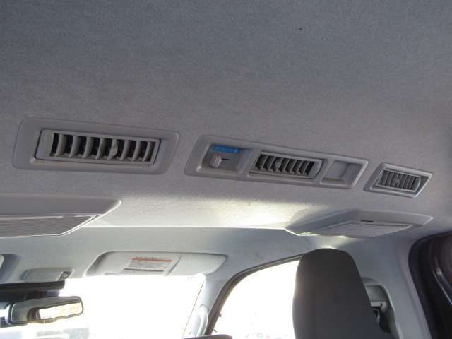 TOYOTA HIACE VAN 4WD 2017 Image 31