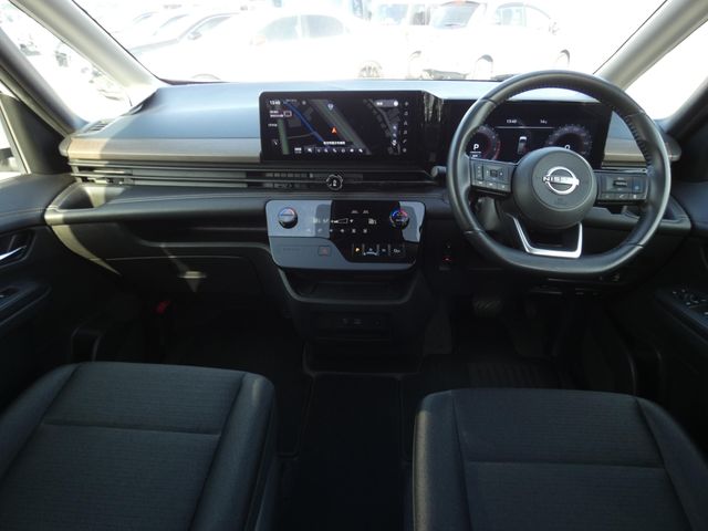 NISSAN SERENA  WG 2023 Image 31