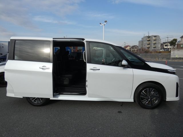 NISSAN SERENA  WG 2025 Image 31