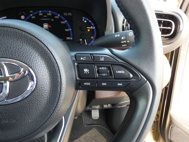 TOYOTA YARIS CROSS HYBRID 2022 Image 31