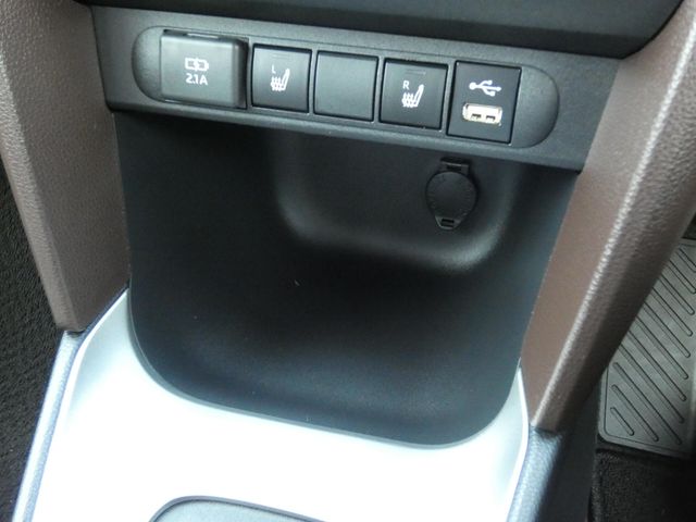 TOYOTA YARIS CROSS HYBRID 2022 Image 31