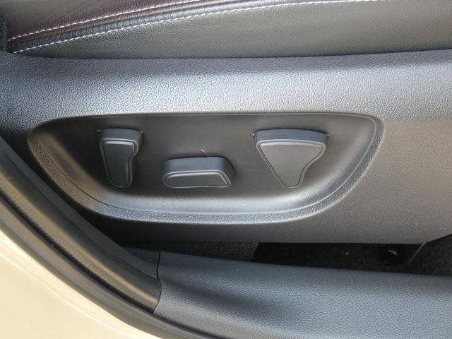 TOYOTA YARIS CROSS HYBRID 2022 Image 31