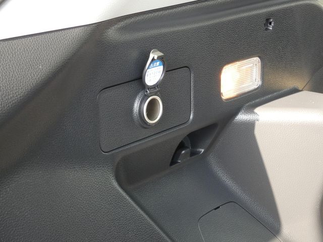 TOYOTA YARIS CROSS HYBRID 2022 Image 31