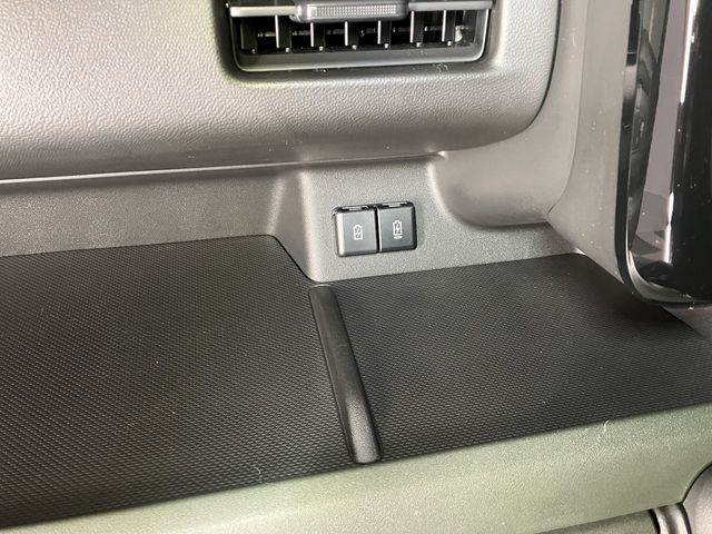 SUZUKI SPACIA GEAR 4WD 2024 Image 31