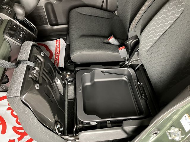 SUZUKI SPACIA GEAR 4WD 2024 Image 31