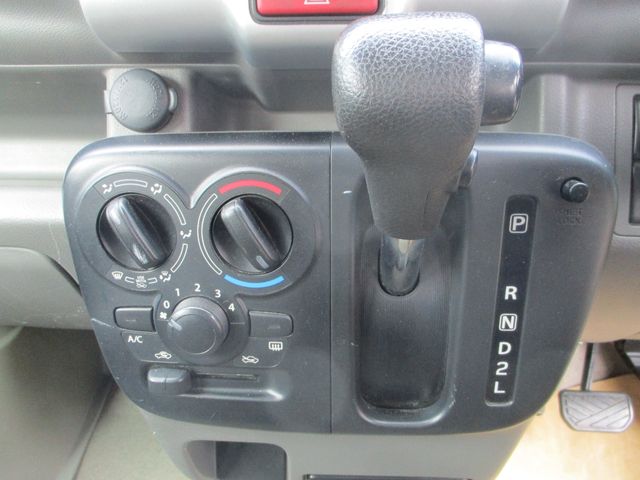 NISSAN NV100 CLIPPER 2020 Image 31