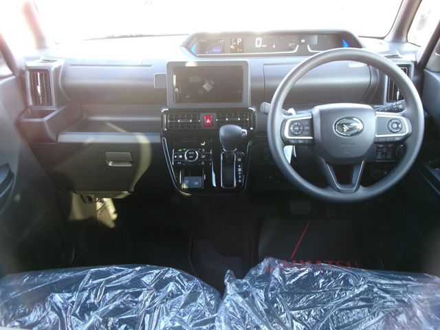 DAIHATSU TANTO CUSTOM 2025 Image 31