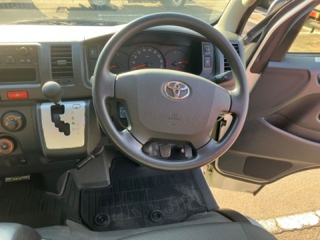 TOYOTA HIACE WAGON 4WD 2020 Image 31