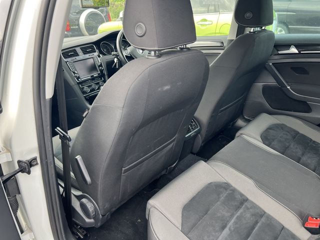 VOLKSWAGEN GOLF VARI 2015 Image 31