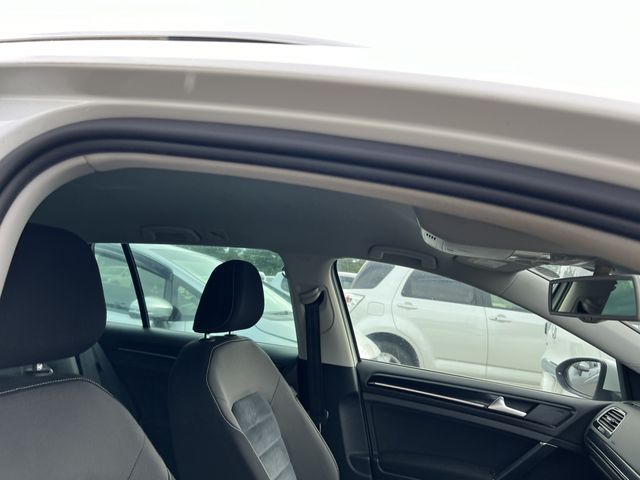 VOLKSWAGEN GOLF VARI 2015 Image 31