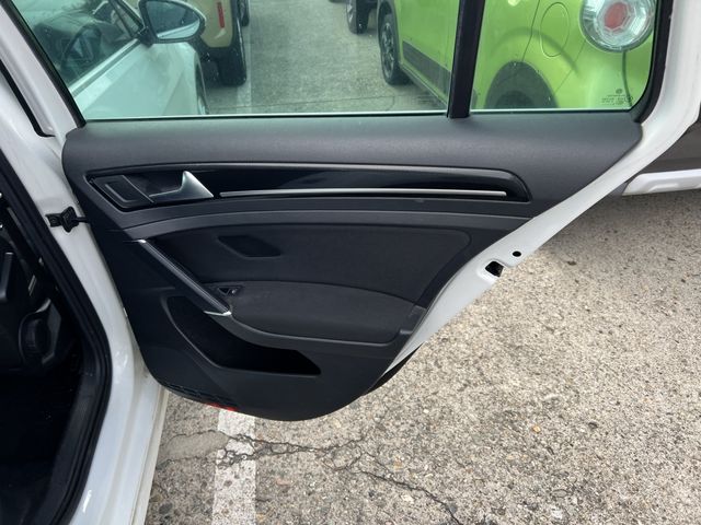 VOLKSWAGEN GOLF VARI 2015 Image 31