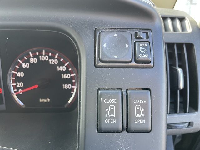 NISSAN SERENA  WG 2010 Image 31