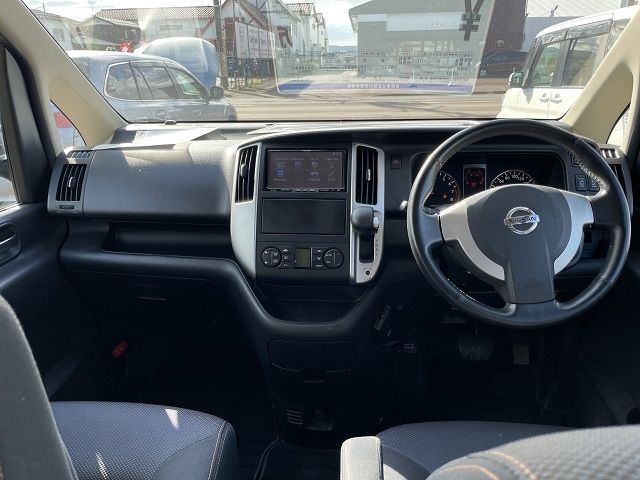 NISSAN SERENA  WG 2010 Image 31