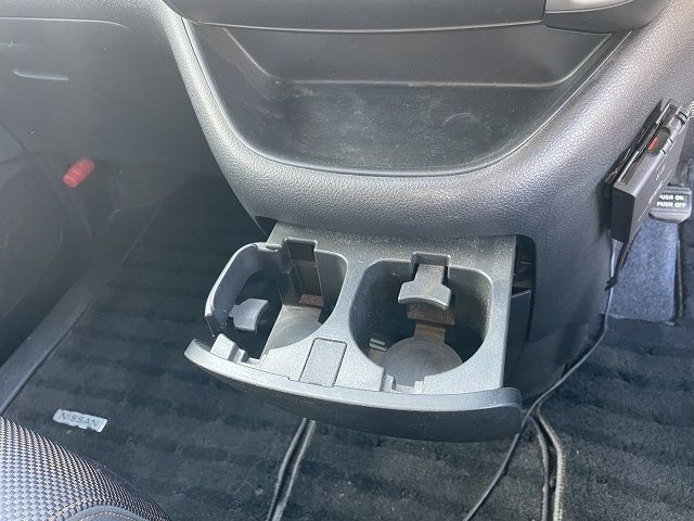 NISSAN SERENA  WG 2010 Image 31