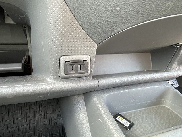 NISSAN AD 2011 Image 31