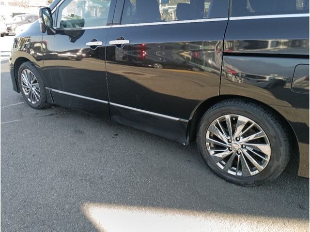 NISSAN ELGRAND 2014 Image 31
