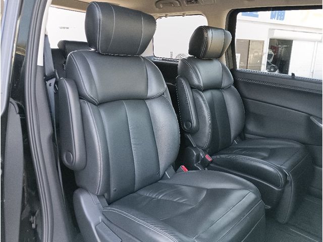 NISSAN ELGRAND 2014 Image 31