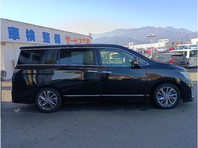 NISSAN ELGRAND 2014 Image 31