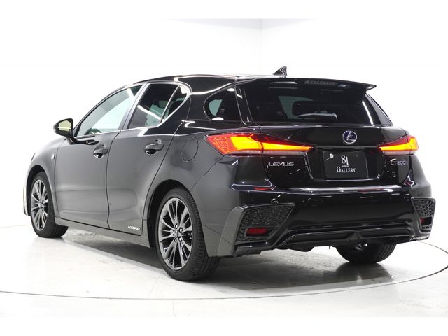 TOYOTA LEXUS CT200H 2018 Image 31