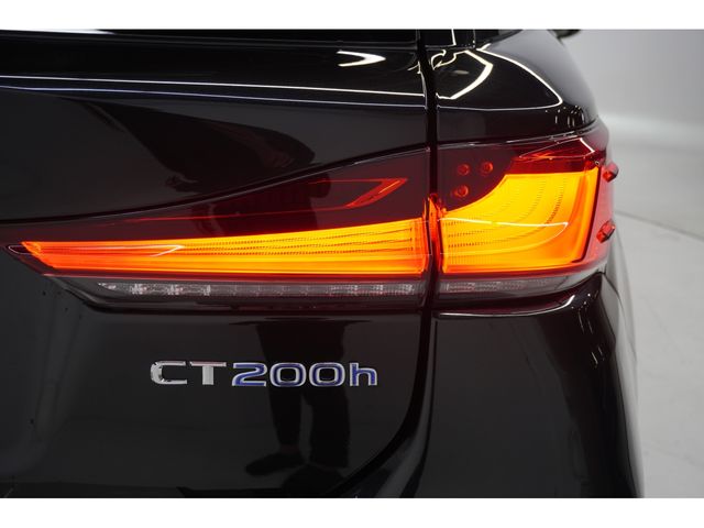 TOYOTA LEXUS CT200H 2018 Image 31