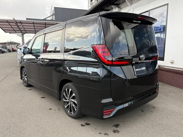 TOYOTA NOAH 2023 Image 31