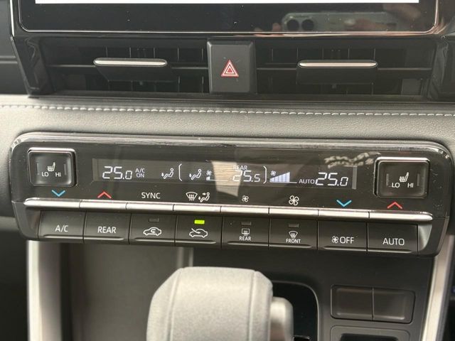 TOYOTA NOAH 2023 Image 31