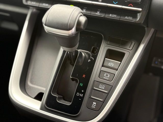 TOYOTA NOAH 2023 Image 31