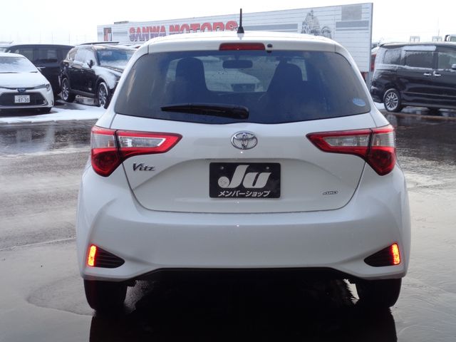 TOYOTA VITZ  4WD 2018 Image 31