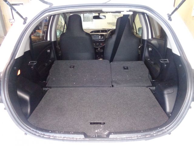 TOYOTA VITZ  4WD 2018 Image 31