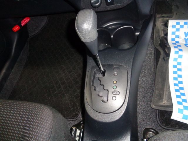TOYOTA VITZ  4WD 2018 Image 31