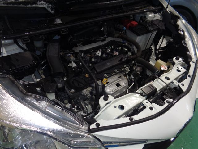 TOYOTA VITZ  4WD 2018 Image 31