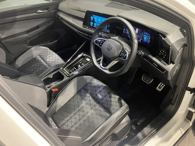 VOLKSWAGEN GOLF VARI 2023 Image 31
