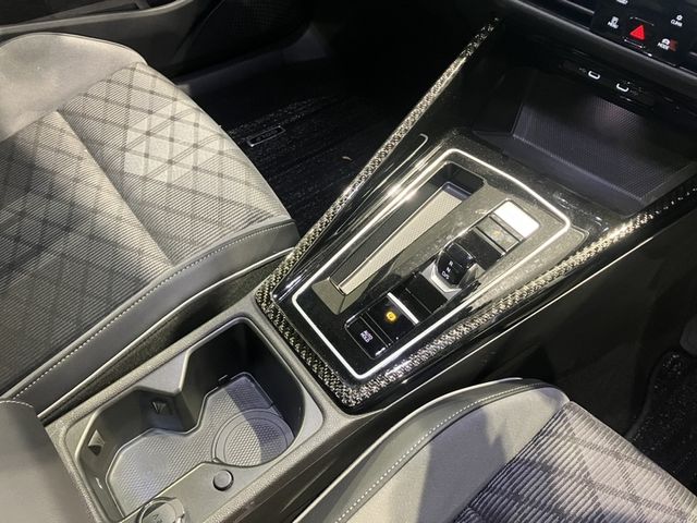 VOLKSWAGEN GOLF VARI 2023 Image 31