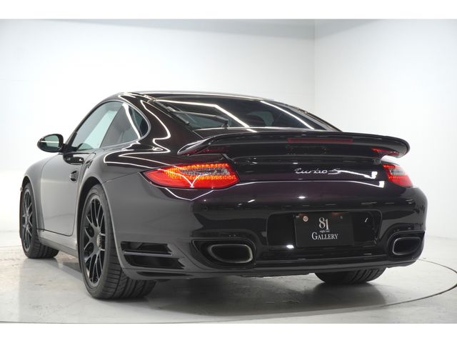 PORSCHE 911 2012 Image 31